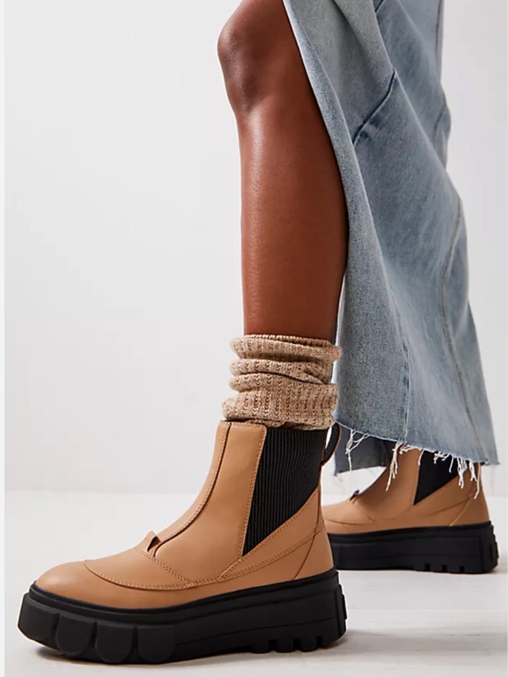 SOREL Caribou X Chelsea Waterproof Boots NWT